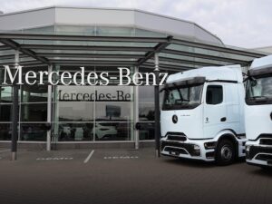 Mercedes-Benz Trucks entrega os primeiros caminhões elétricos eActros 600 para a Lituânia