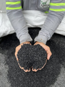 NetZero lança estratégia de diversificação com a construção da primeira fábrica de biochar a partir da cana-de-açúcar no Brasil
