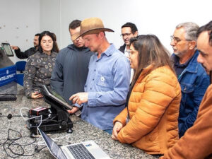 New Holland desenvolve aulas de agricultura digital para colégios agrícolas do PR