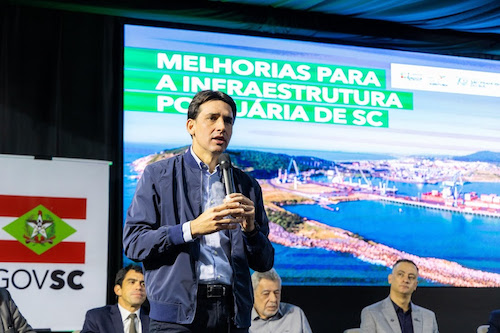Com investimentos de R$ 436 mi, portos de Santa Catarina terão operacoes ampliadas