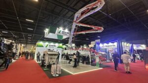 SCHWING-Stetter lança Auto Bomba XS37 na Paving 2025