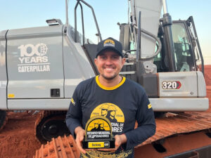 Piauiense Luanderson de Sousa é o grande vencedor do Desafio Mundial dos Operadores Cat