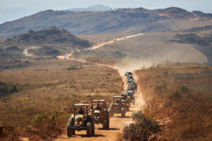 Valtra dá a largada na romaria de tratores pela zona da mata de Pernambuco