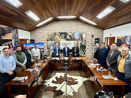 Reunião da frente parlamentar da região Sul debate desafios e soluções para o setor florestal