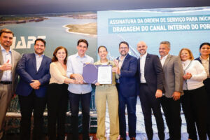 Ministro Silvio Costa Filho autoriza início da dragagem do canal interno de Suape