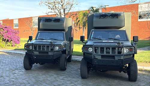 Exército do Uruguai adquire viaturas Agrale Marruá modelos AM11 e AM23 Ambulância