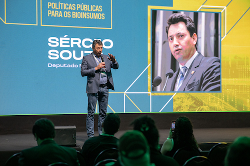 Conexão Abisolo 2025 encerra programação com debates sobre bioinsumos, economia circular e sucessão no agro
