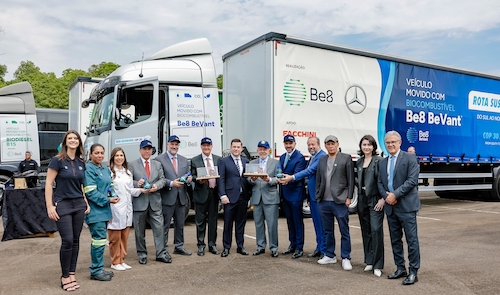 Mercedes-Benz e Be8 levam Rota Sustentável COP30 a Brasília em teste com biocombustível 100% em motores Euro 6