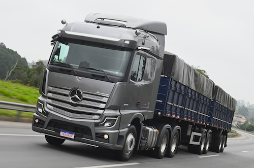 Mercedes-Benz oferece experiência exclusiva para motoristas e clientes com caminhões Actros Evolution em Uberlândia e Rio Verde