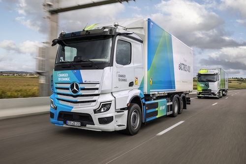 Mercedes-Benz Trucks apresenta o novo eActros 400 baseado no eActros 600 – numerosas variantes disponíveis
