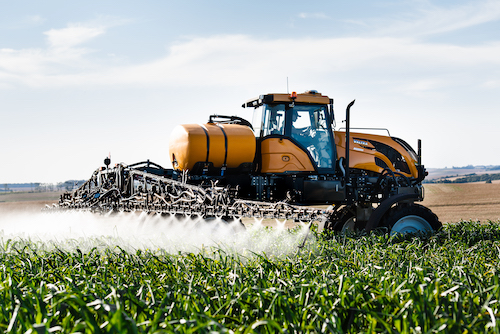 Valtra orienta como escolher o pulverizador ideal para cada tipo de lavoura