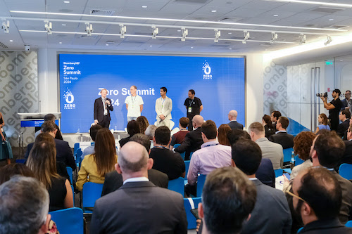 Zero Summit 2025 reúne líderes globais em São Paulo para debater transição energética e o futuro digital