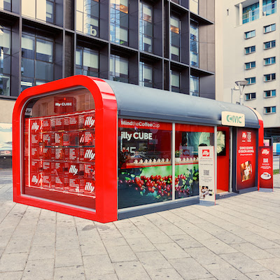 Dia Internacional do Café 2025: a illy lança a campanha internacional “Why We Make It” com um filme publicitário e a imersão em seu espaço pop-up em Milão