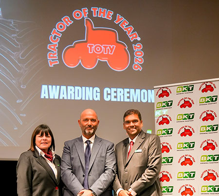 Na Agritechnica, a BKT e a Tractor of the Year sobem ao palco para celebrar os tratores mais avançados