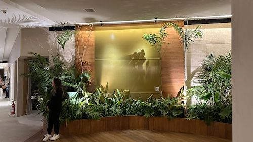  Módulos solares ganham cor e viram tendência no design arquitetônico brasileiro