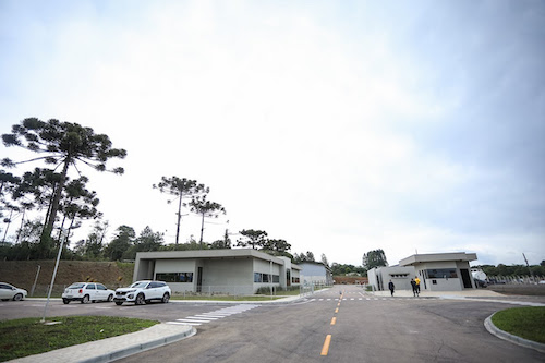 Grupo inaugura nova sede com lançamento de livro em Curitiba
