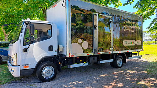 Unidade Móvel leva tecnologia de envase às vinícolas familiares do Rio Grande do Sul