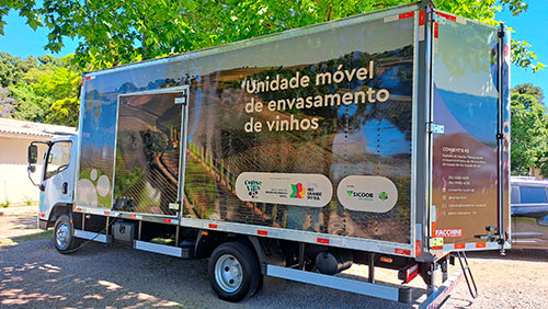 Unidade Móvel leva tecnologia de envase às vinícolas familiares do Rio Grande do Sul