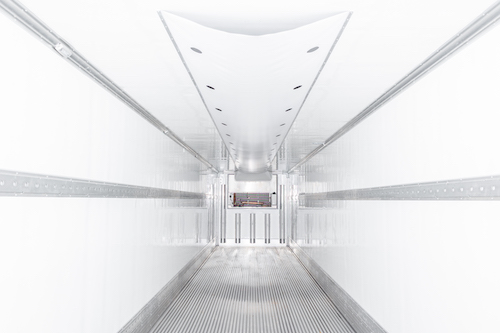 Librelato lança Furgão Frigorífico na Fetranslog 2025 e amplia portfólio de implementos rodoviários