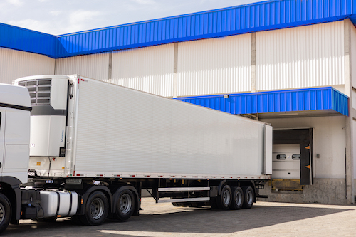 Librelato lança Furgão Frigorífico na Fetranslog 2025 e amplia portfólio de implementos rodoviários