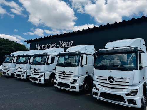 Grupo Martins adquire 19 caminhões extrapesados Mercedes-Benz Actros 2045 para operação atacadista e de distribuição Grupo Martins adquire 19 caminhões extrapesados Mercedes-Benz Actros 2045 para operação atacadista e de distribuição