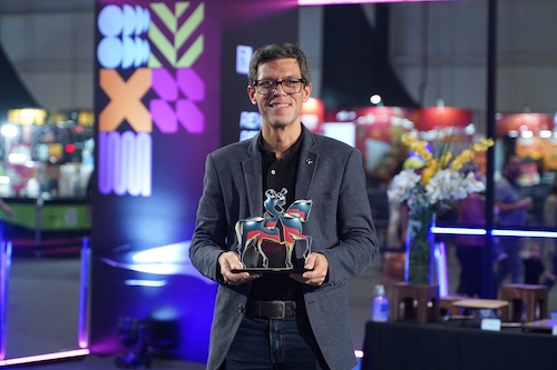 Caminhões Mercedes-Benz Atego 1719 e Accelo 917 conquistam o Prêmio Mobilidade Estadão 2026