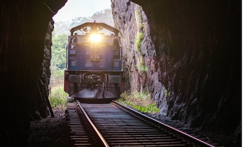 Como a tecnologia europeia de balizas está transformando o PTC e a segurança ferroviária nas Américas