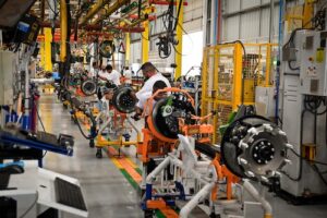 Suspensys passa a produzir todos os eixos dianteiros de caminhões e ônibus da Mercedes-Benz