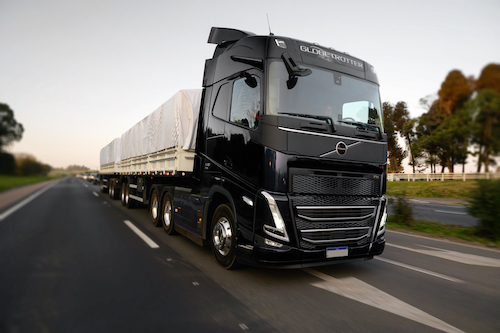 Volvo conquista Prêmio Mobilidade Estadão 2026, nas categorias Caminhão Pesado e Caminhão do Estradão