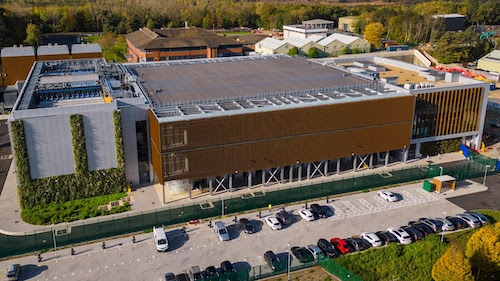 ABB e Ark Data Centres fornecem energia para o primeiro datacenter com IA do Reino Unido