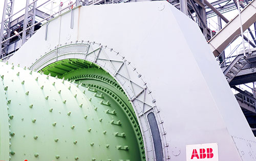 Sistema de acionamento sem engrenagens para moinhos