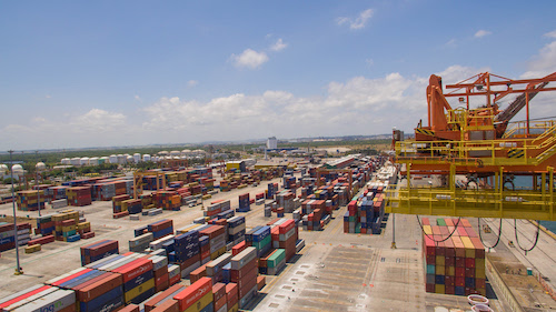 Logística e juros estão entre os principais entraves à competitividade das exportações brasileiras, diz pesquisa da CNI