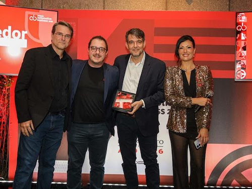 Case IH vence Prêmio Automotive Business 2025 na categoria Transição Energética