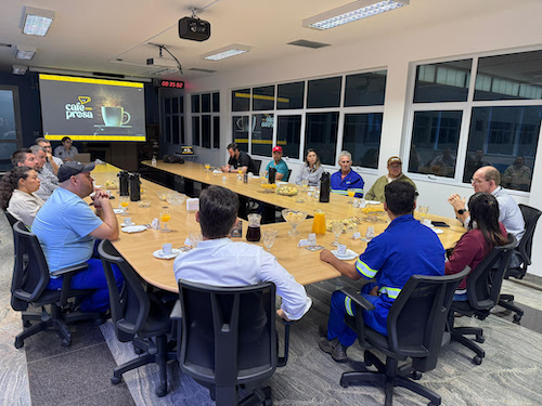 Projeto Café com Prosa fortalece diálogo e aproximação entre colaboradores e diretoria da Colombo Agroindústria