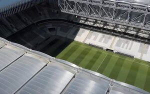 Demanda por iluminação natural cresce e reduz custos operacionais em grandes empresas