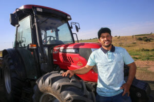 Governo de SP chega à marca de mil tratores adquiridos para agricultura familiar