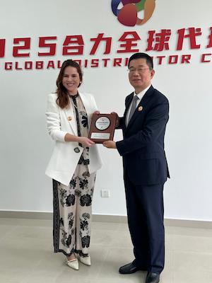 Heli Brasil, do Grupo KMR, recebe tripla premiação global e apresenta modelo de gestão para mais 180 países