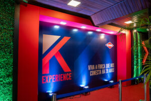 KUHN do Brasil celebra 20 anos e premia destaques da rede de revendedores no evento K Experience