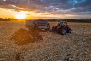 Tecnologias com recursos de Inteligência Artificial e automação são as mais adotadas pelos produtores em 2025