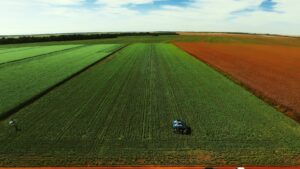Brasil agrícola encerra 2025 com maior safra da história, clima imprevisível e resiliência do produtor
