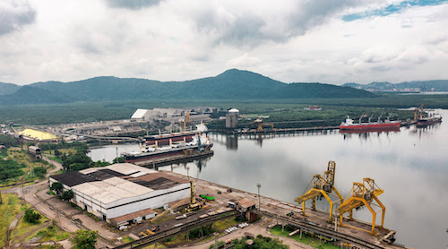  Usiminas em Cubatão amplia operações portuárias com a primeira descarga de fertilizantes da Yara