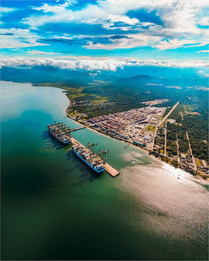 Porto Itapoá atinge marco histórico de 1,5 milhão de TEUs movimentados em um ano