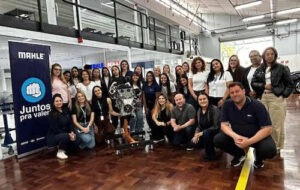 Curso “Mecânica Básica para Mulheres” leva conhecimento técnico ao público feminino das oficinas