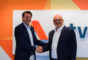 Atvos firma parceria com Scania para iniciar operação de frota logística movida a biometano