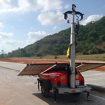 Com pegada sustentável e baixo custo, torre de energia solar vira tendência em obras e eventos
