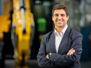 Embora tenha sido um ano desafiador, JCB ganha participação de mercado em 2025