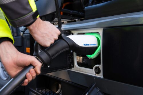 Teste de resistência de longa distância com carregamento em megawatts: Mercedes Benz Trucks envia eActros 600 da Alemanha para a Suécia