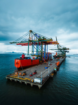 Porto Itapoá, que registrou movimentação expressiva de cargas da União Europeia em 2025, fala sobre o acordo entre Mercosul e o bloco, que deve ser assinado sábado