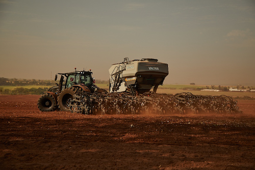 Valtra leva inovação e tecnologia de precisão para a Coopavel 2026