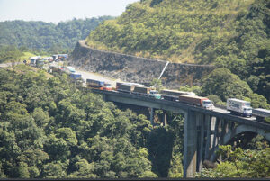 Ecovias Imigrantes inicia melhorias em curvas no trecho de serra da Via Anchieta